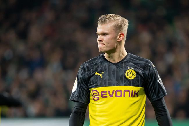 德尚在克莱枫丹问候球员：为卡马庆生、与坎特重逢