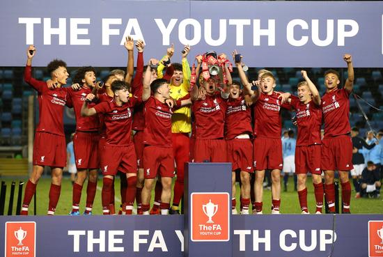 中超欠薪问题严峻，俱乐部准入难，财务困境持续，亟需解决。