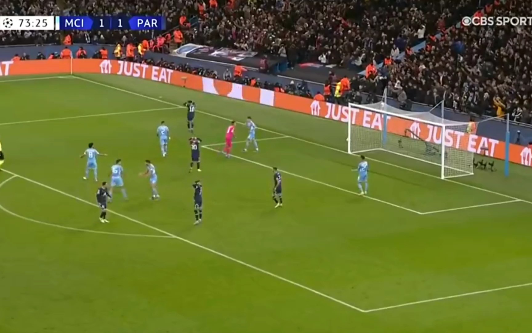 报价超十亿英镑，英媒：派拉蒙获得四年在英国的欧冠转播权