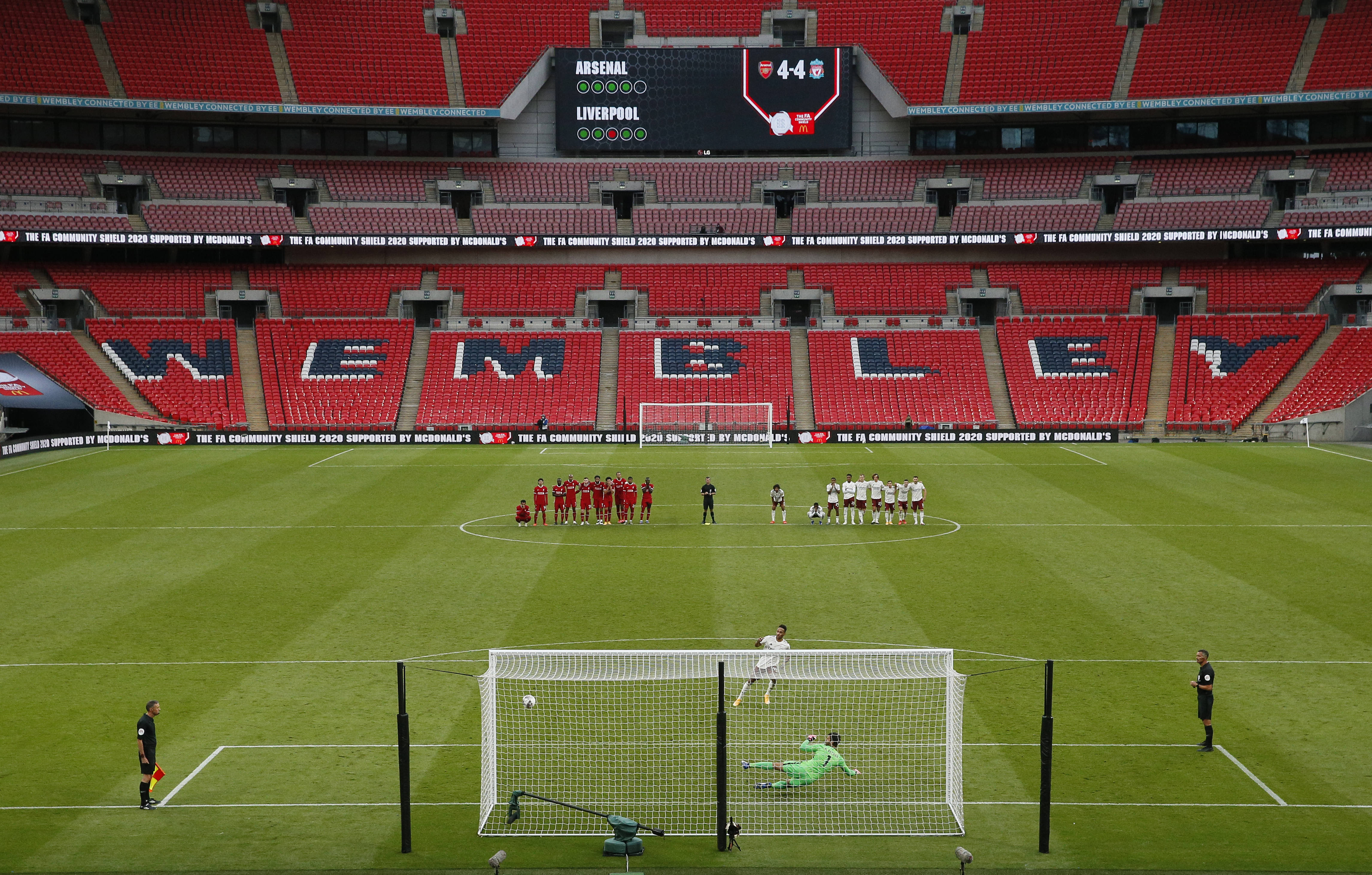 静候足协杯决赛，苏州奥体中心的草皮已换新