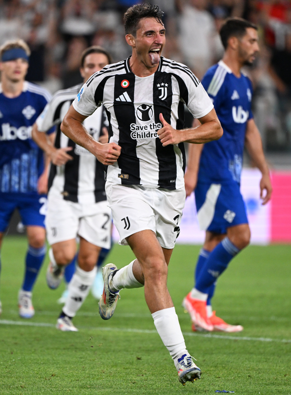 海港亚冠终零封！破2394天魔咒，陈威11次神扑，对手两中门柱