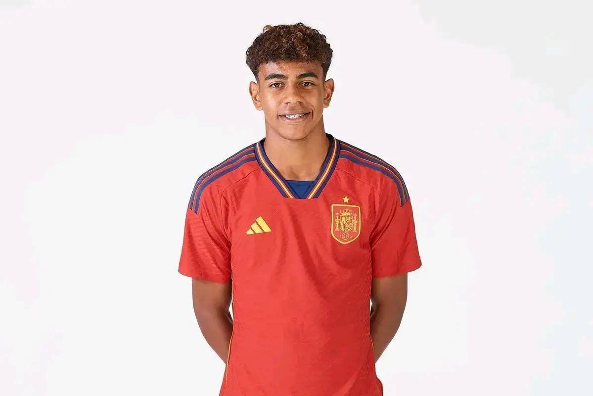 瑞典国家队11月世预赛大名单：伊萨克领衔，哲凯赖什伤缺